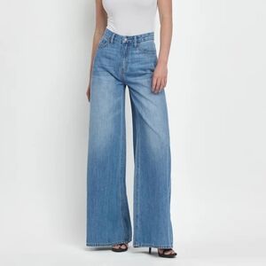 NEW VERVET Olivia Wide Leg Jeans Soft Comfortable Denim Medium Wash 32